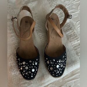 White Mountain low heel espadrilles.